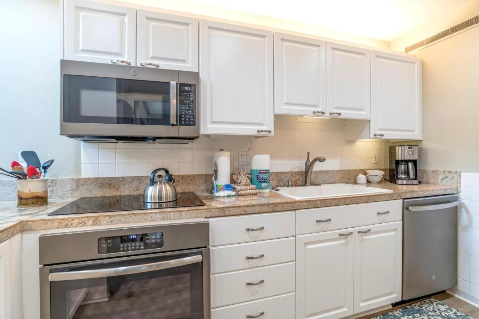 Kbm Resorts Free Car Wailea Elua Village Wev-2103 Spacious With Ocean Views 0*, Wailea (Maui) ABD